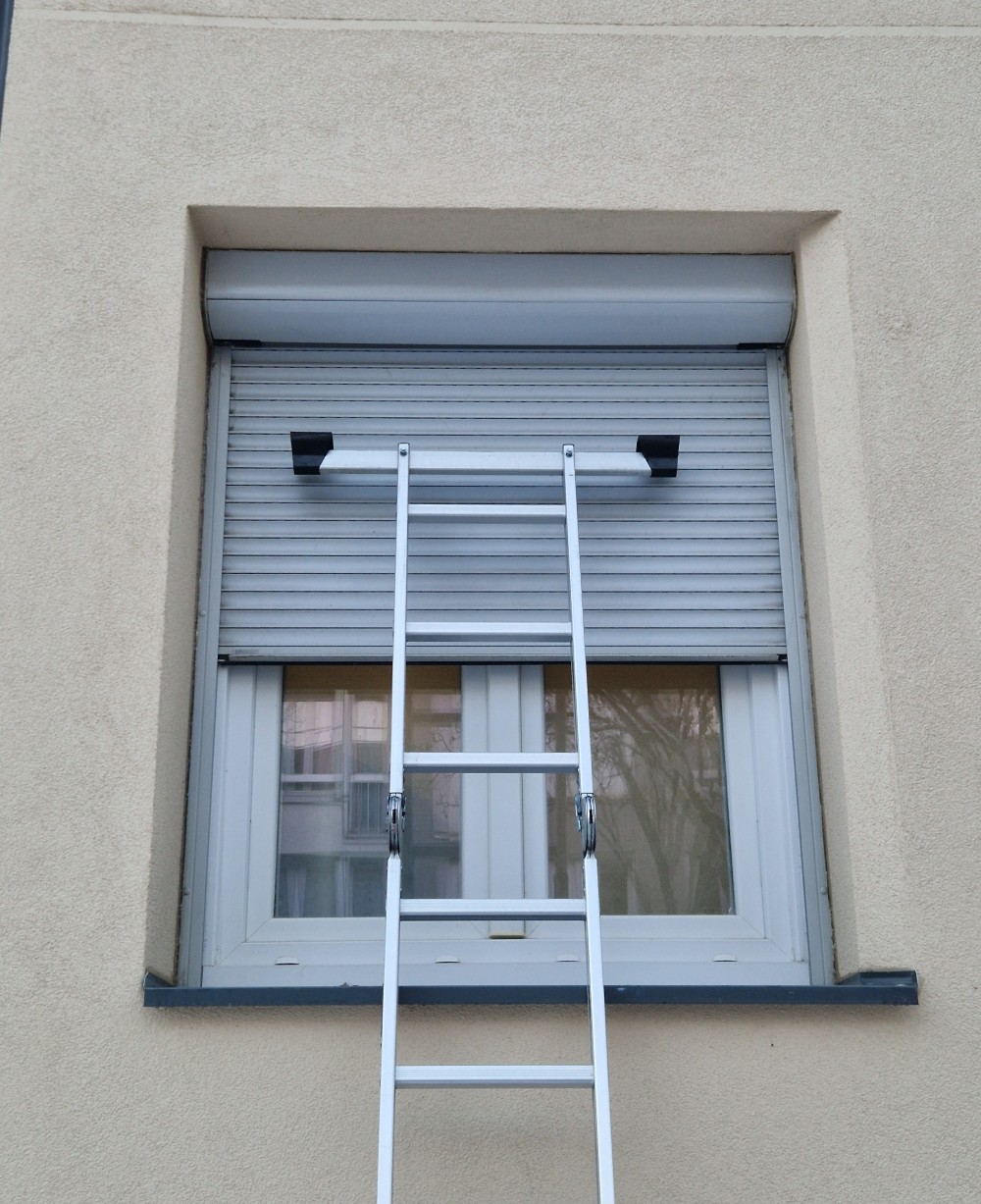 technicien Poly Stores reparation volet roulant Issy-les-Moulineaux 92130